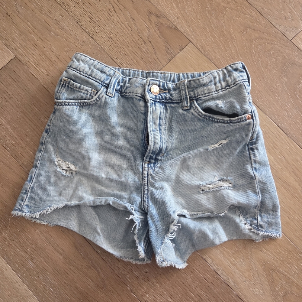 H&M | Distressed Denim Shorts